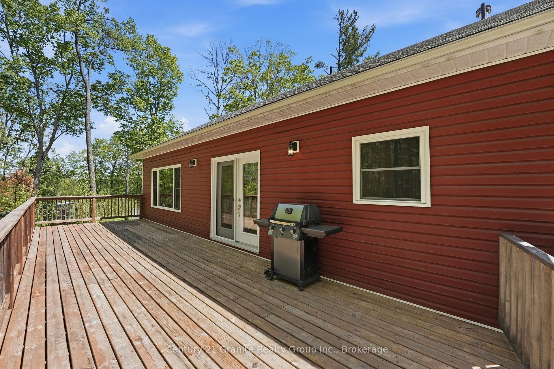 1048 Bacon Road photo 26