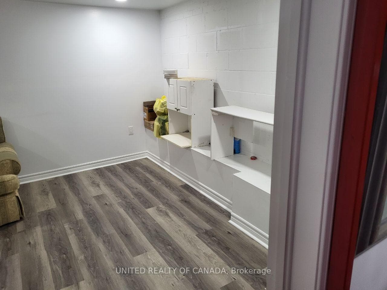 93 Wellington Street photo 17