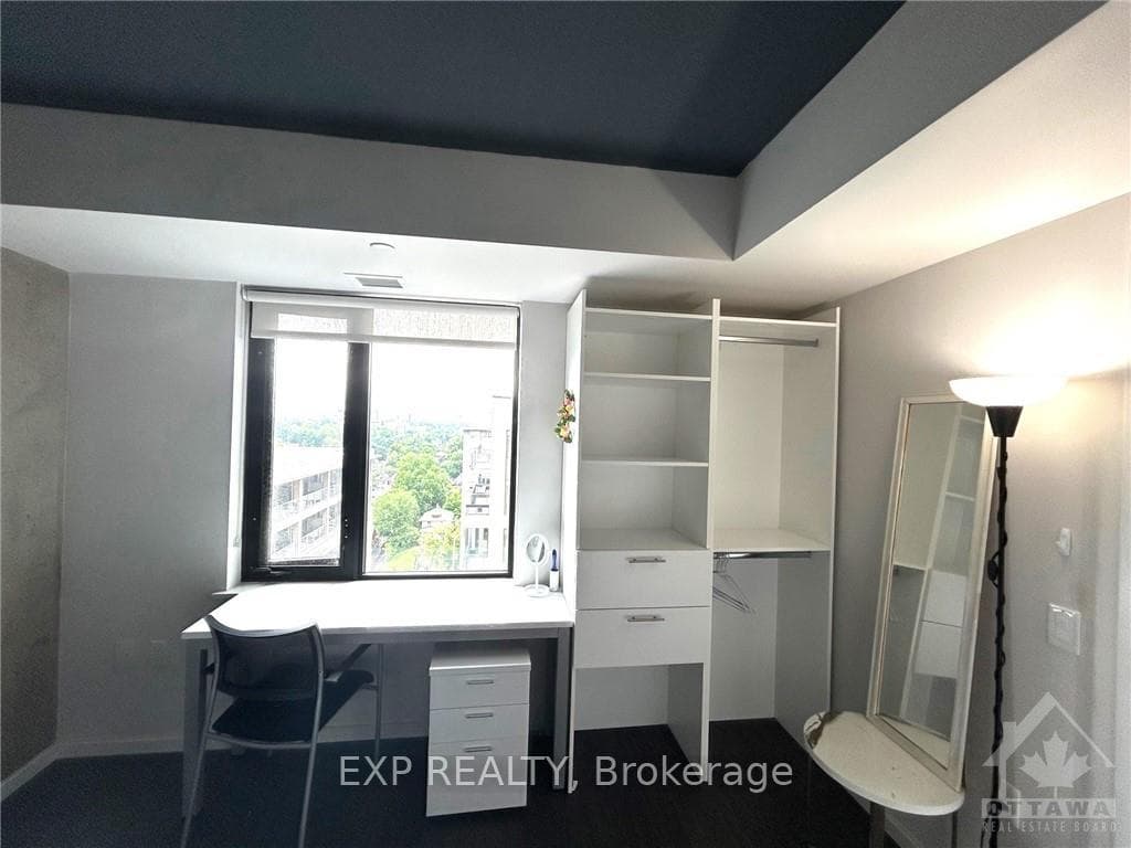 105 CHAMPAGNE Avenue Unit 1817 photo 15