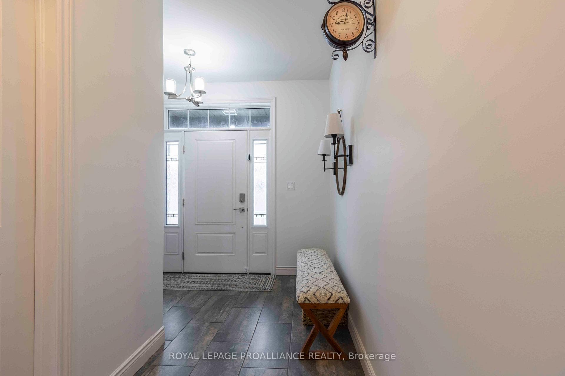 92 Ledgerock Court photo 4