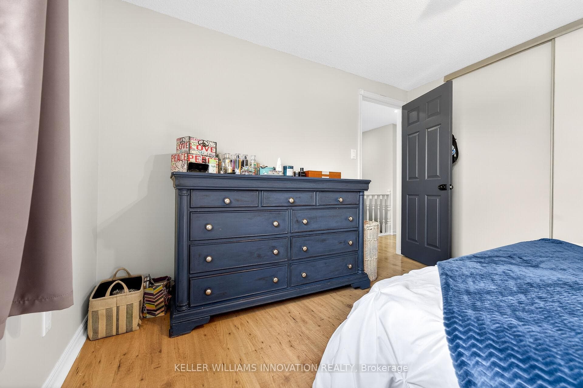 19 Grand Avenue photo 22