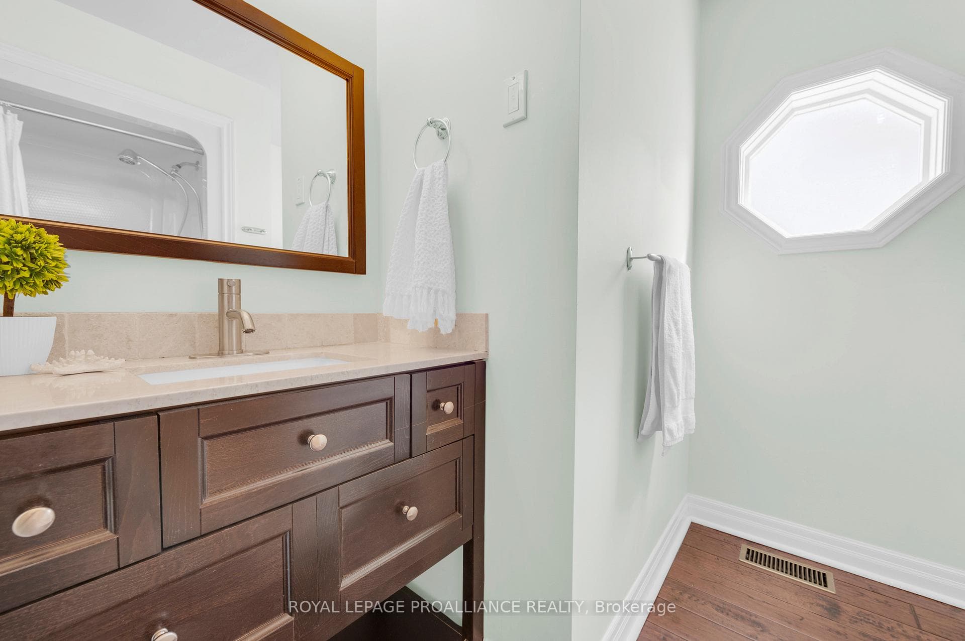 20 Lockwood Drive photo 9