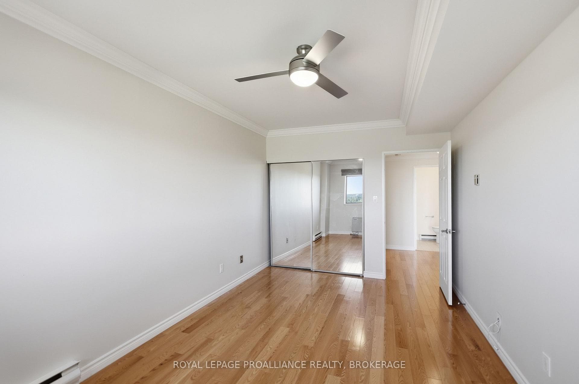 1000 King Street Unit 1302 photo 33