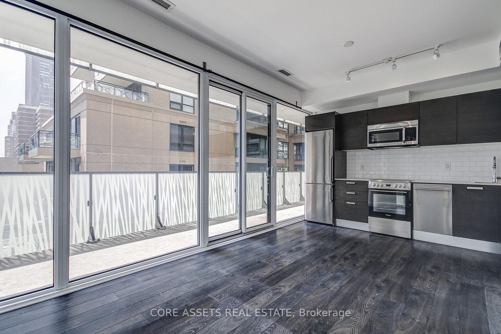 42 Charles Street Unit 604 photo 16