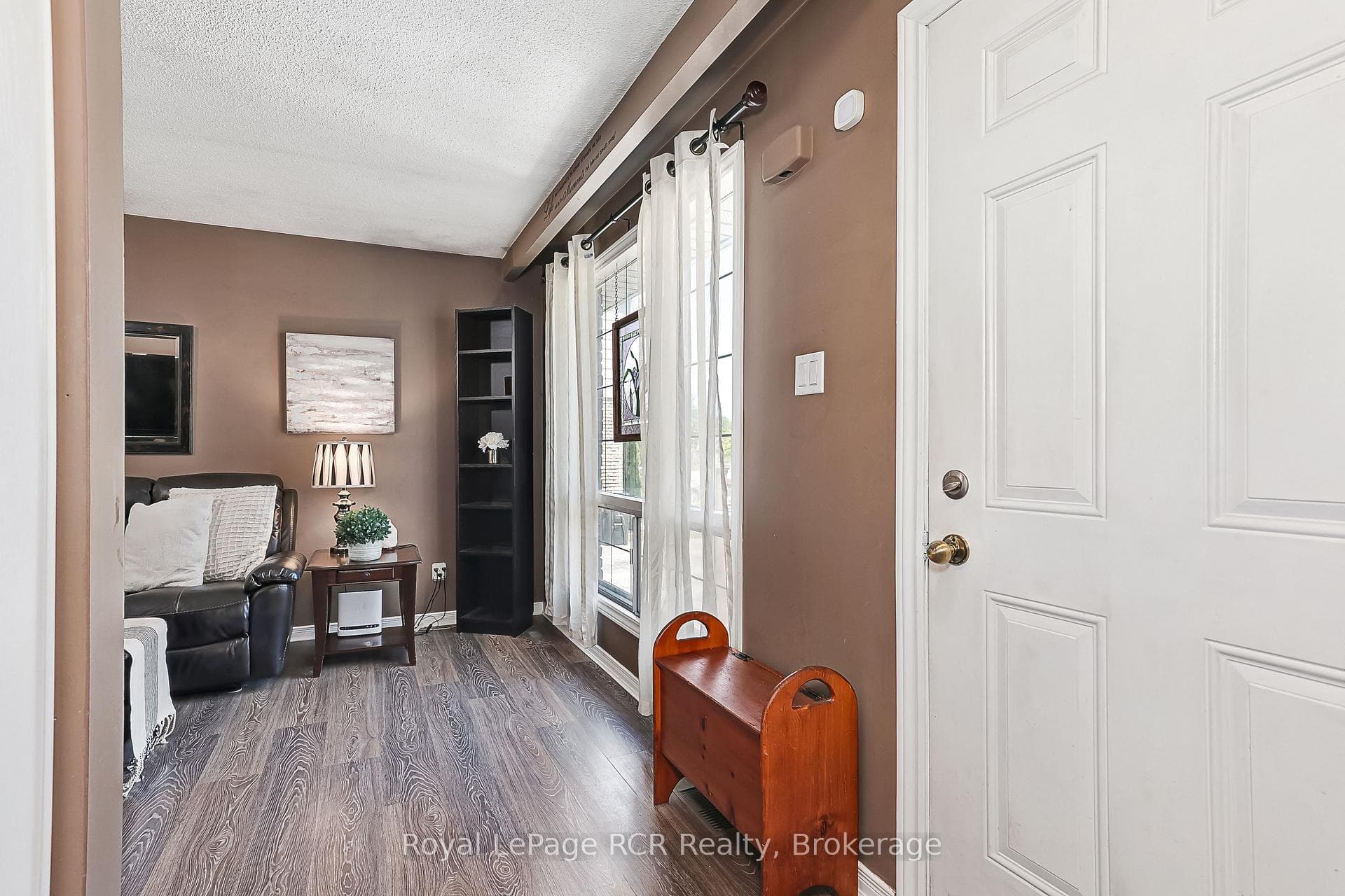 92 Alice Street photo 6