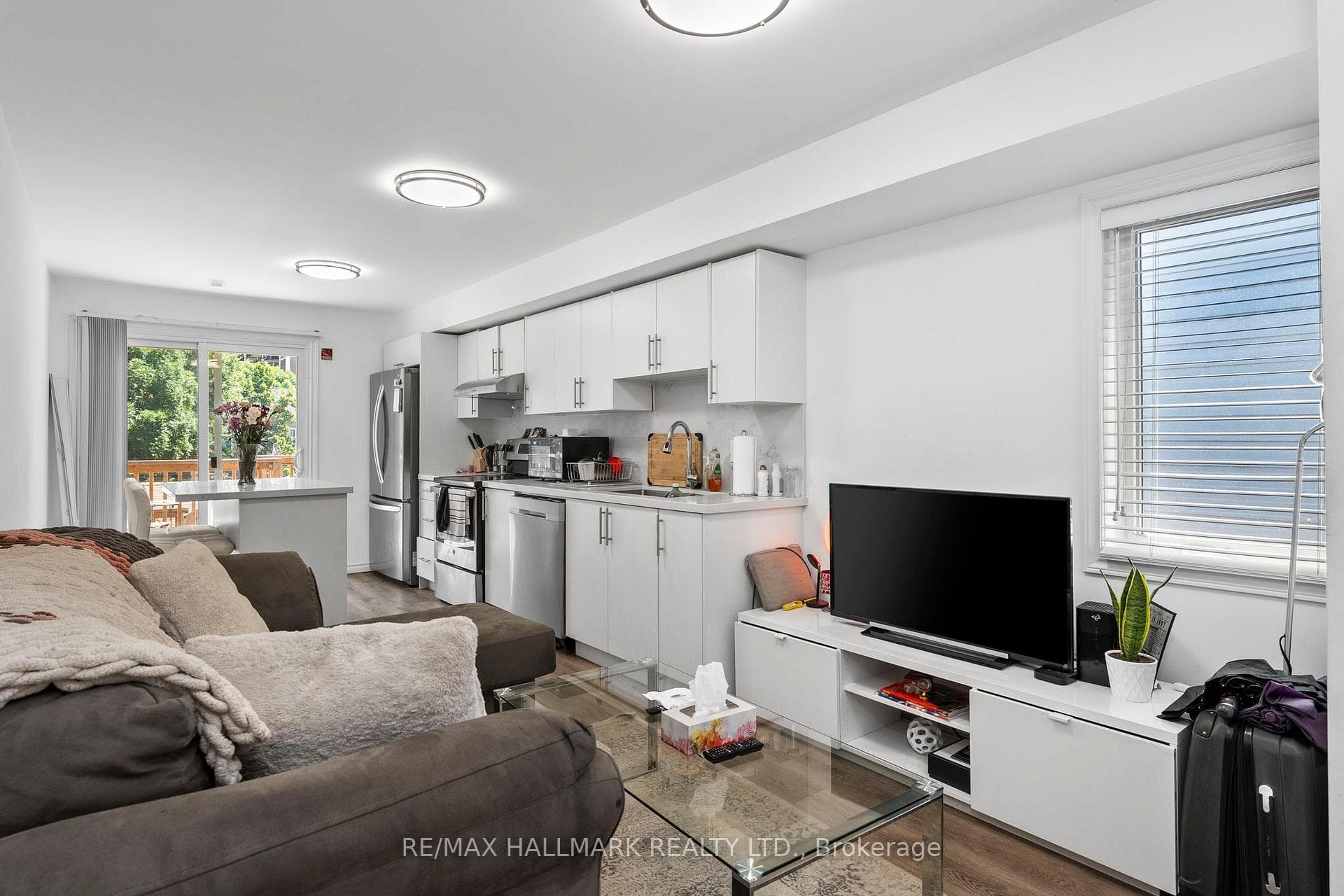 123 Lansdowne Avenue photo 13