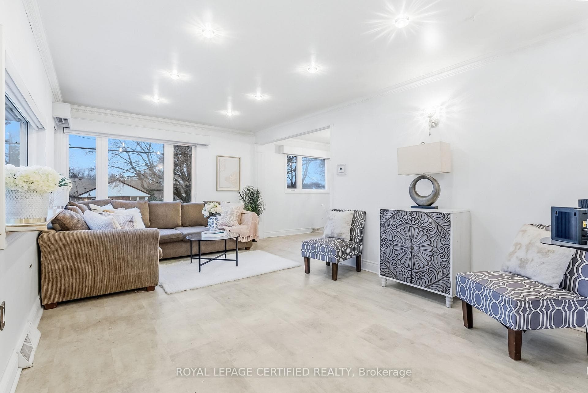 5921 Scott Street photo 13