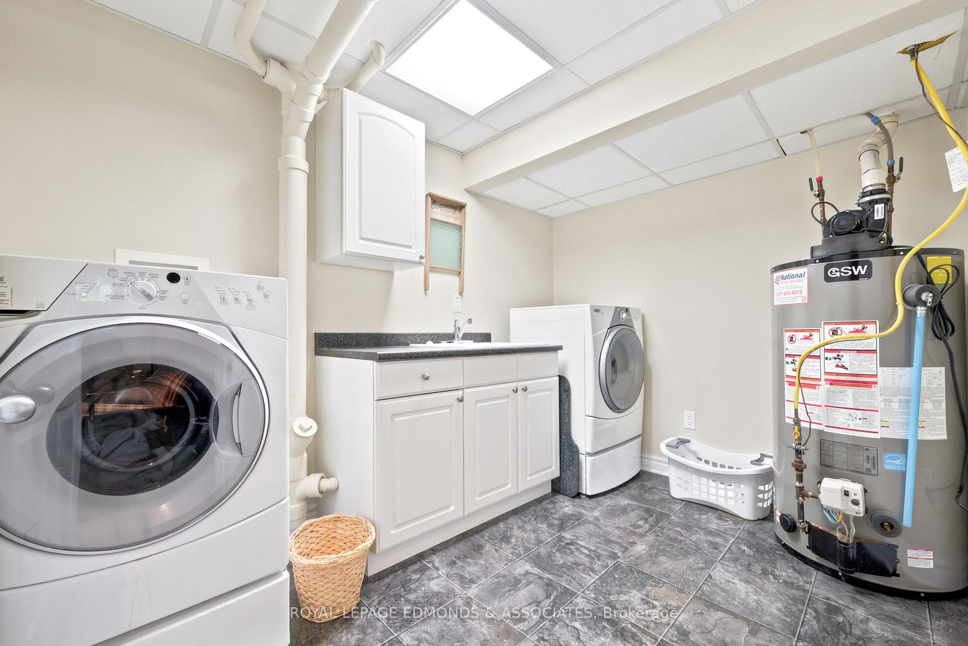 532 Herbert Street photo 43