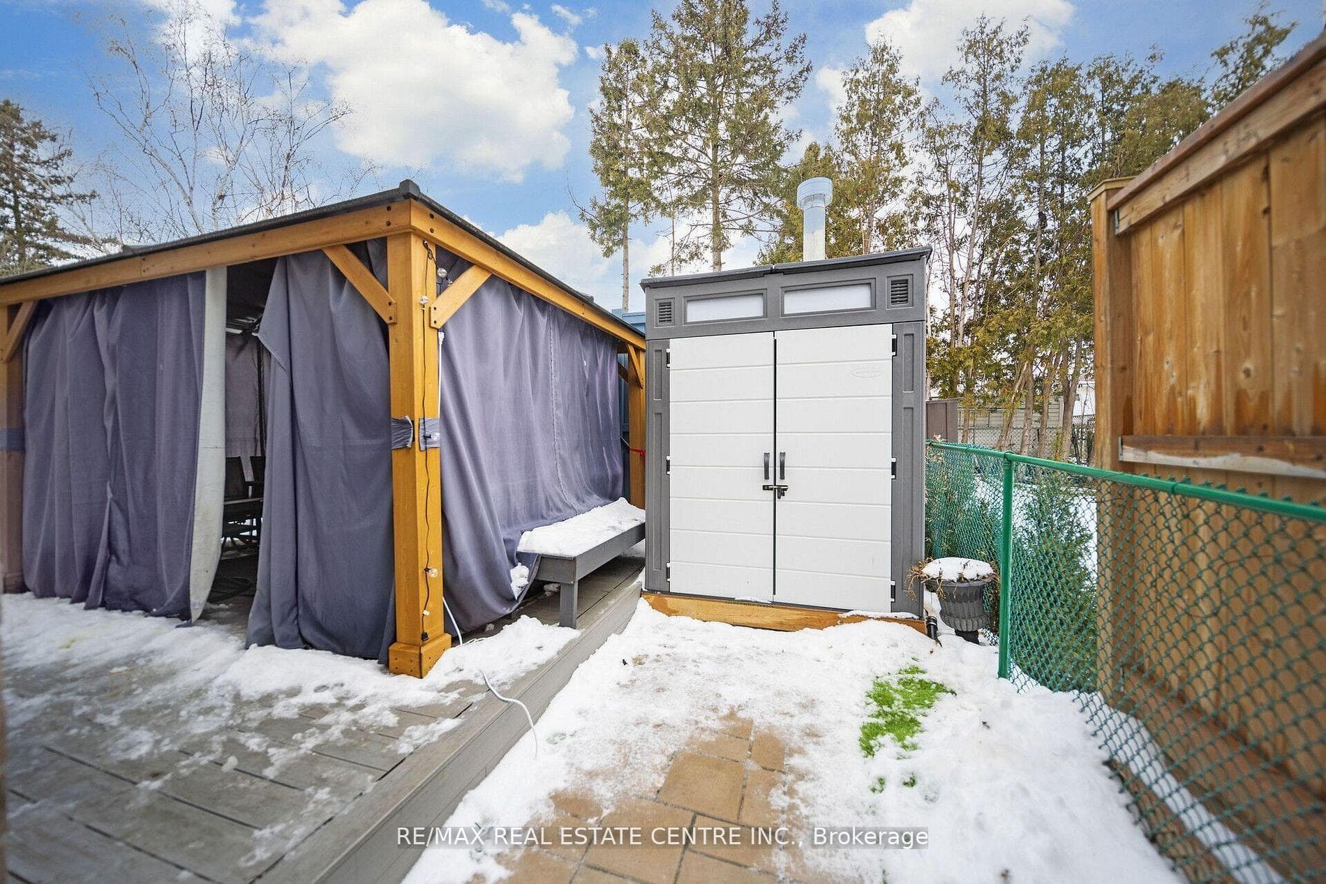 20 Carberry Crescent photo 33
