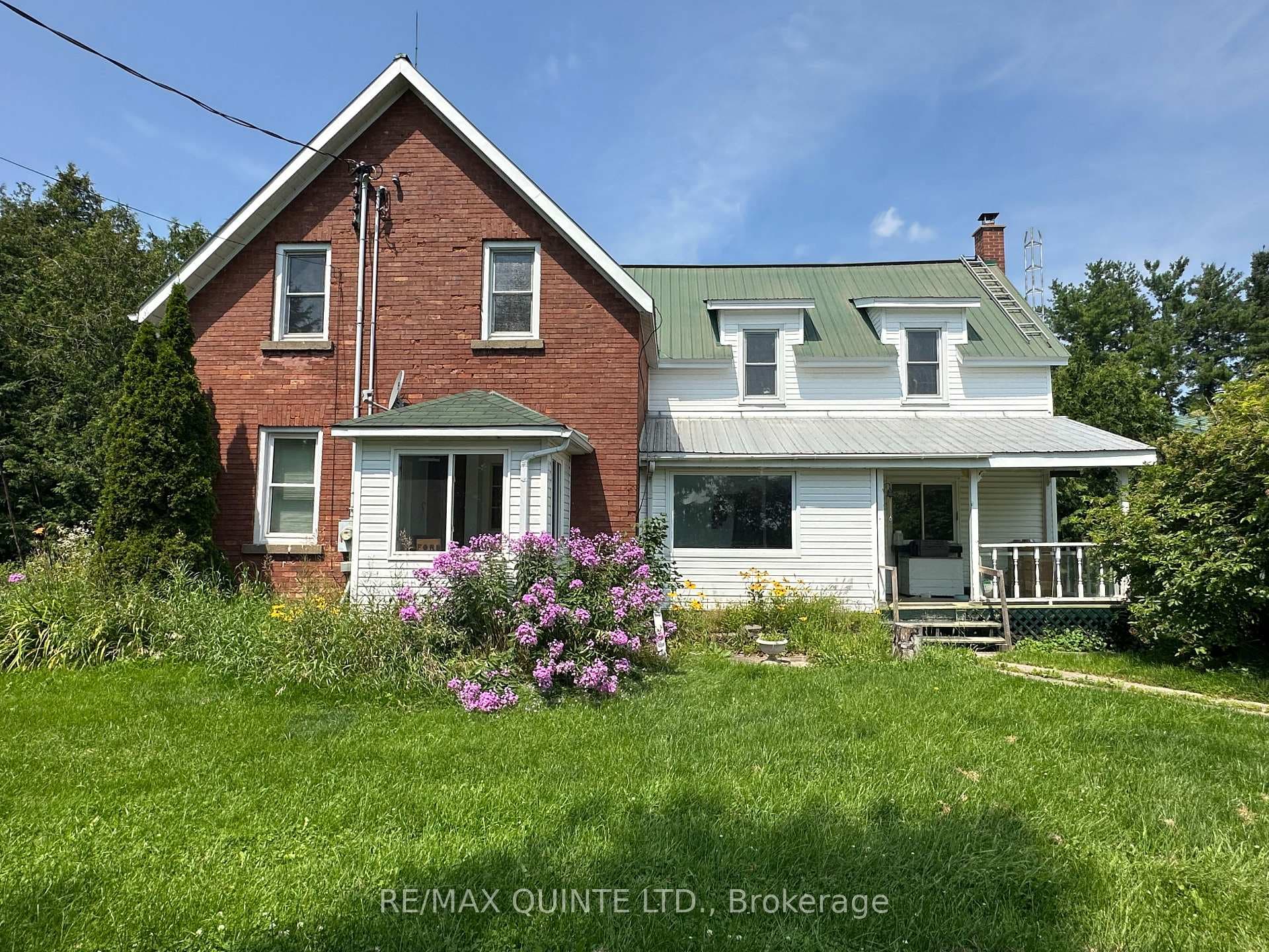 754 HUMPHRIES Road photo 18