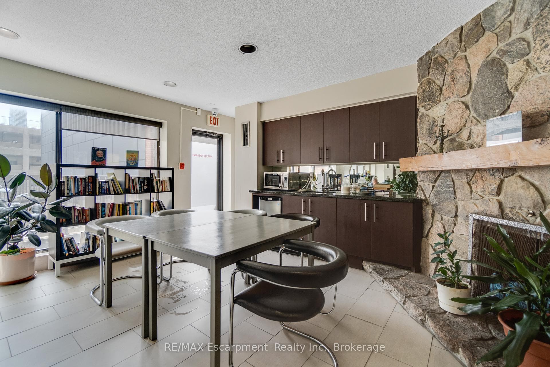 80 Saint Patrick Street Unit 820 photo 29
