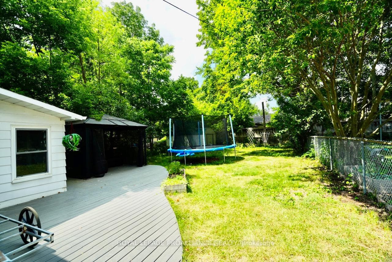 98 Ware Street photo 28
