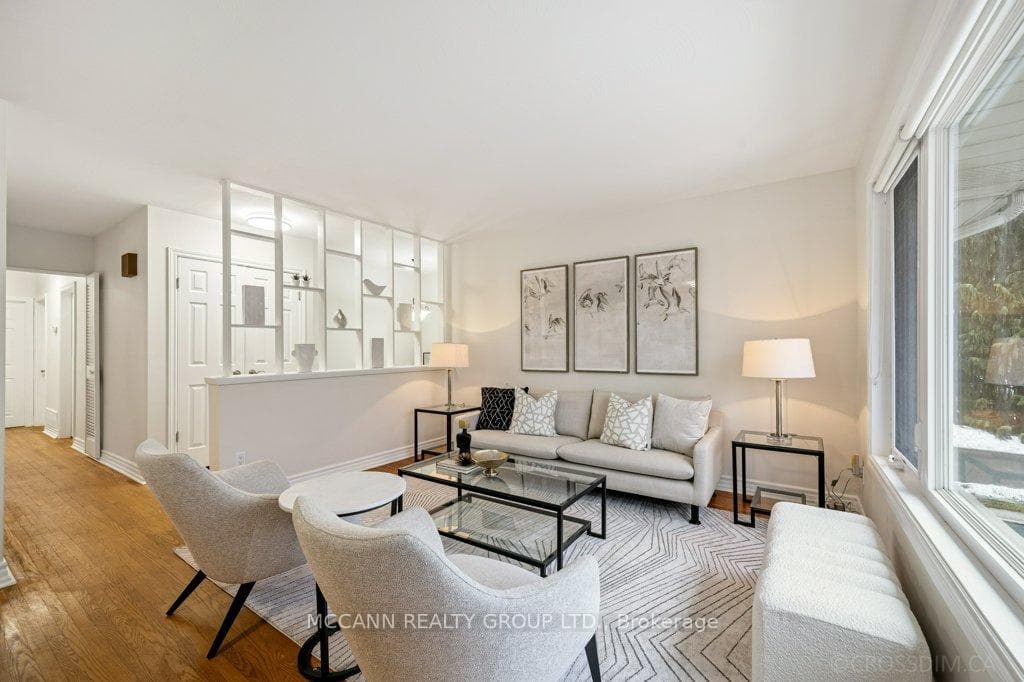 Spacious Living room
