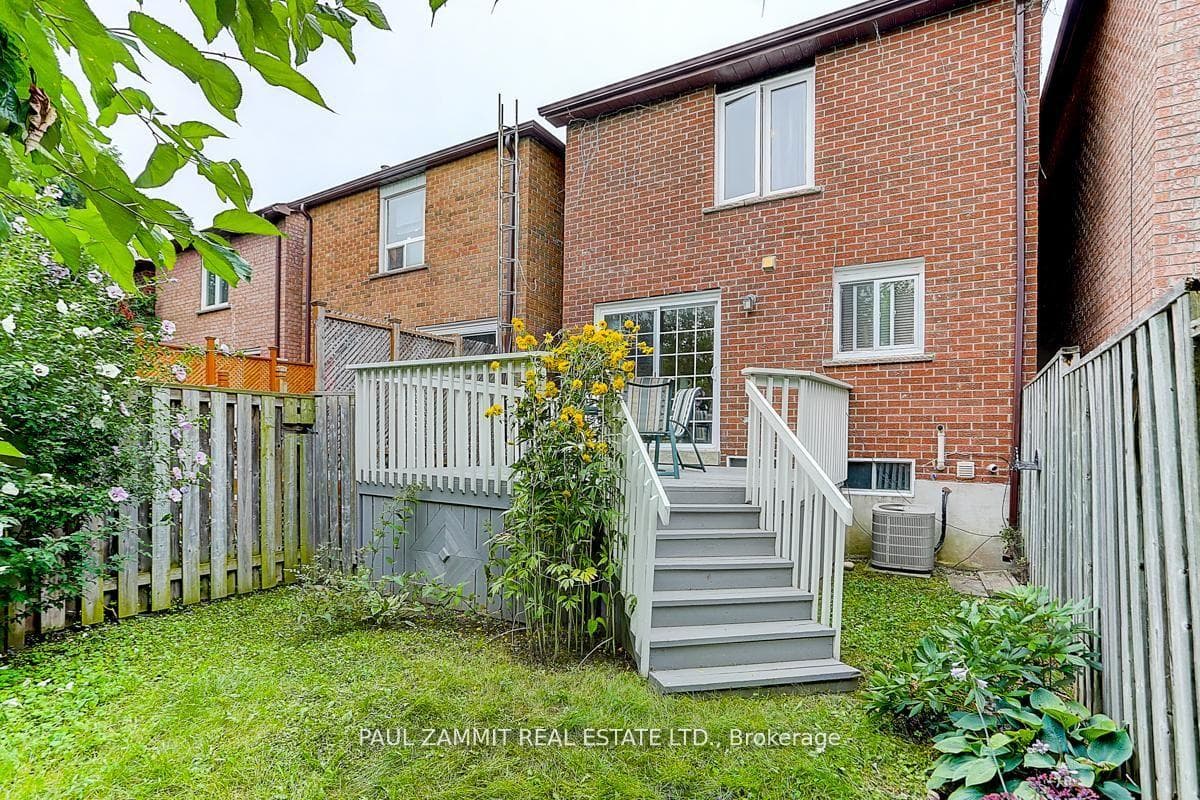 116 Rejane Crescent photo 30