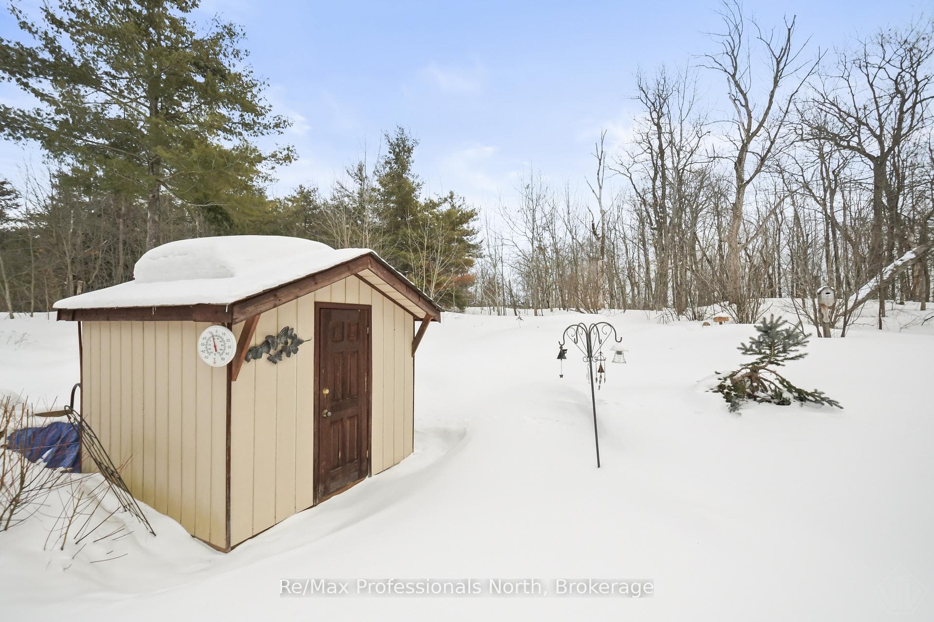 111 Pineridge Gate photo 43