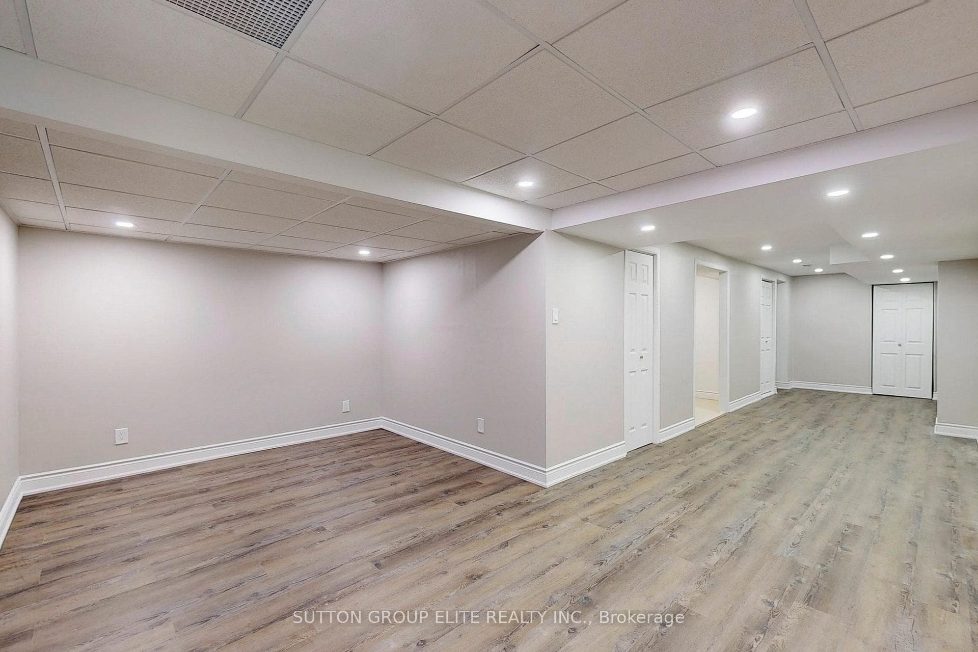 2416 Nichols Drive photo 22