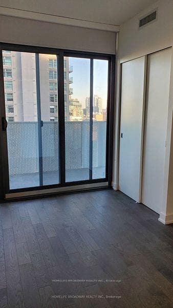 25 Richmond Street Unit 705 photo 5
