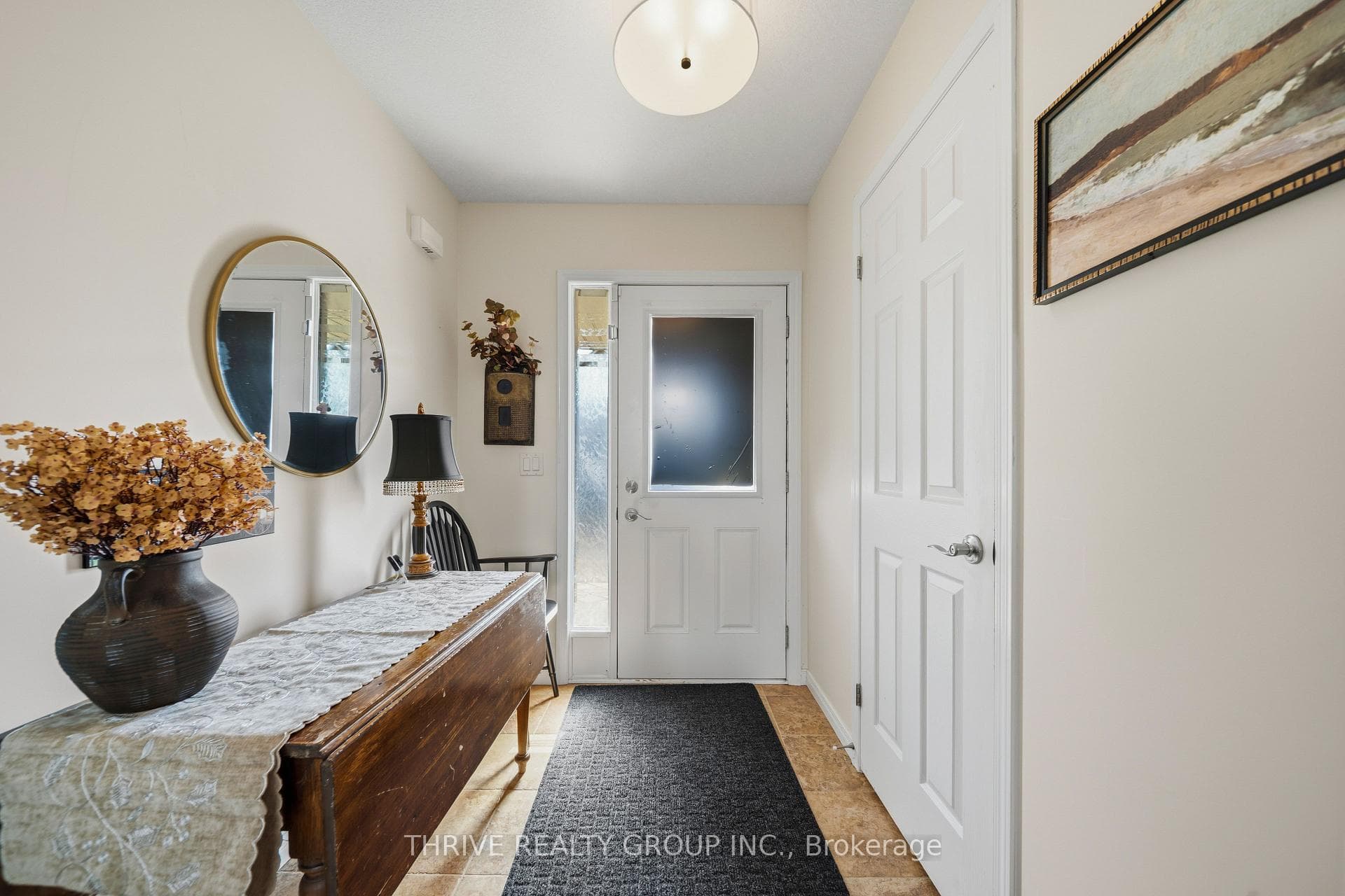 582 HYDE PARK Road Unit 2 photo 2