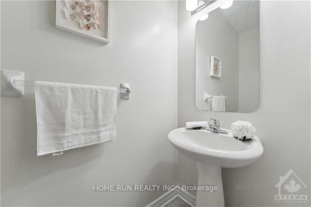 256 MOJAVE Crescent photo 13