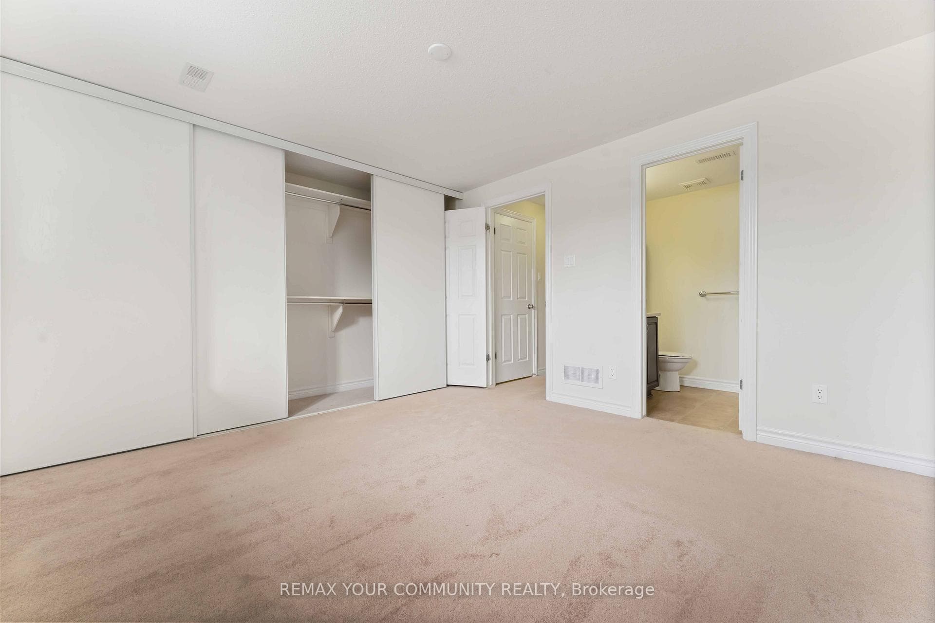 785 Lakeridge Drive photo 15