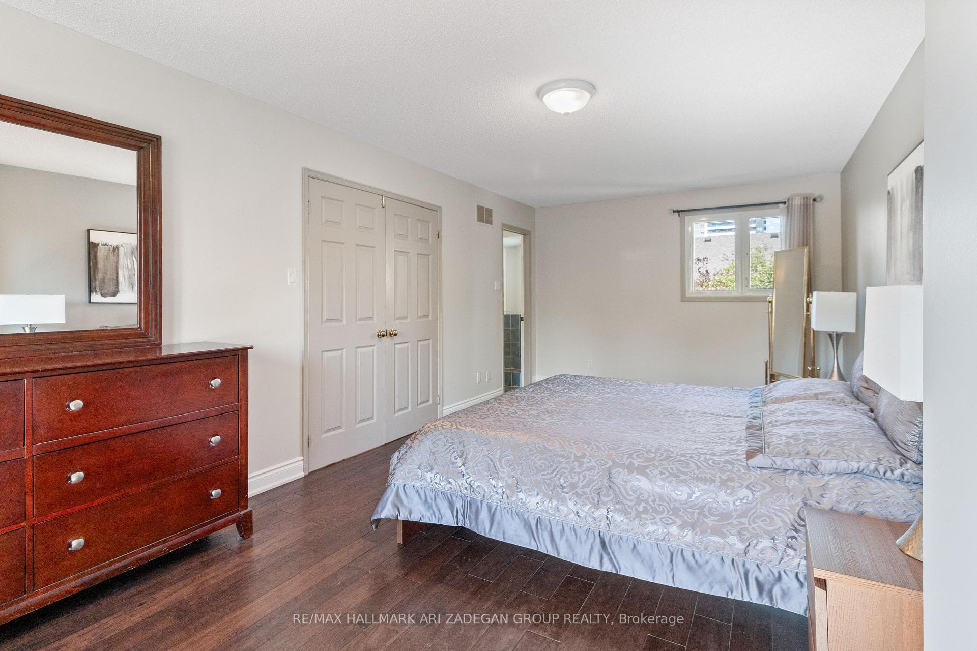 149 Roseborough Crescent photo 21