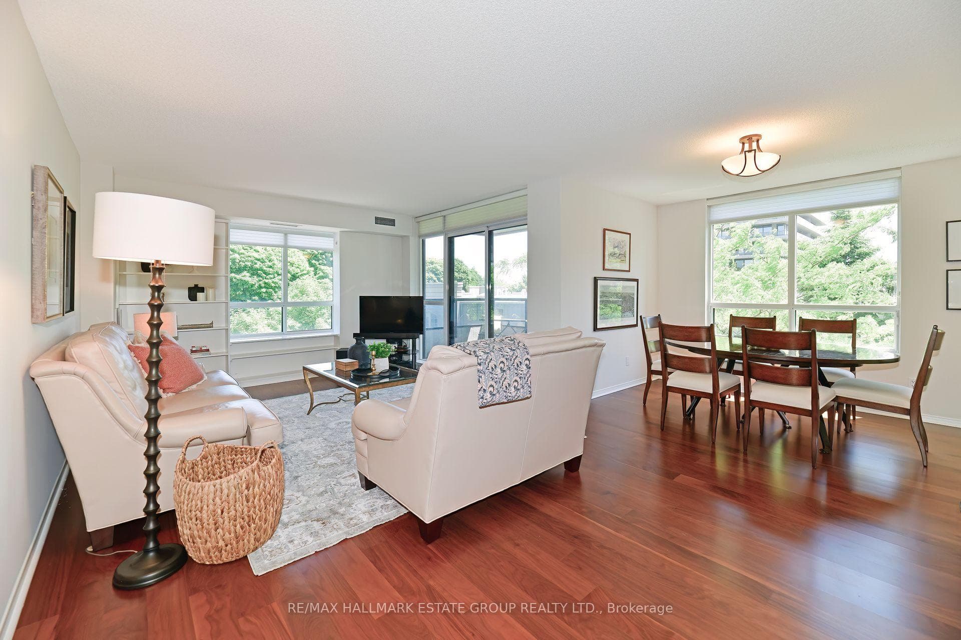 38 Avoca Avenue Unit 403 photo 11