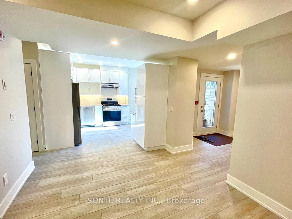 333 Palmerston Boulevard Unit #L01 photo 9