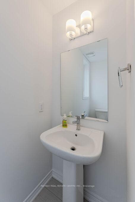 60 Edminston Drive photo 4