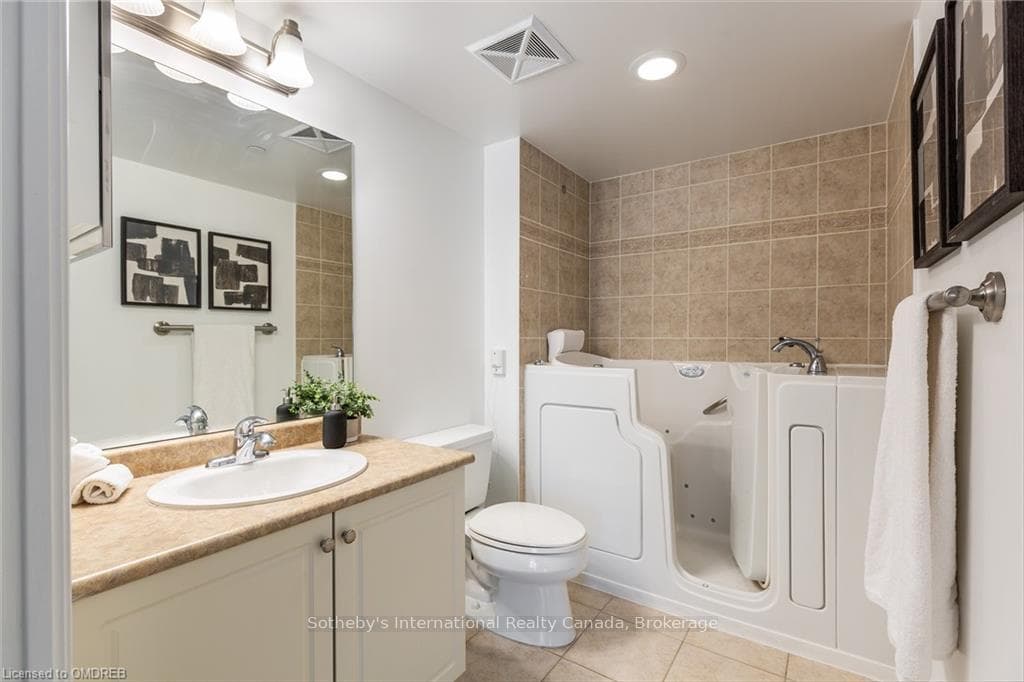 3 MARINE PARADE Drive Unit 404 photo 17