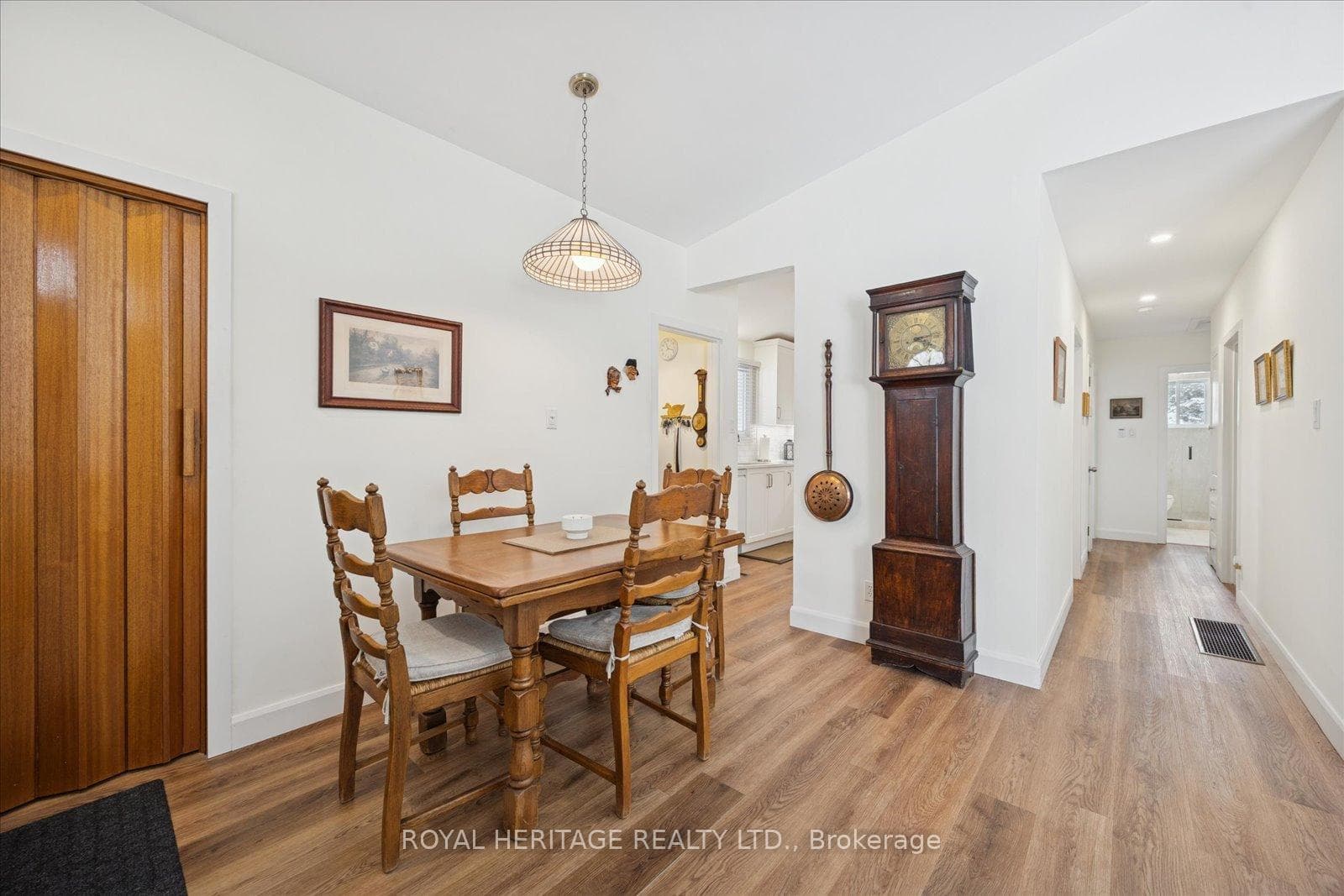 11 Willow Drive photo 12