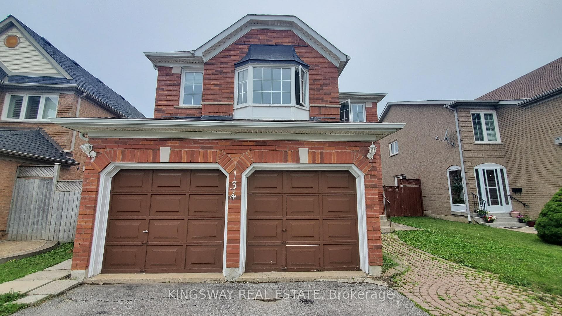 134 Fernforest Drive Unit Main photo 1