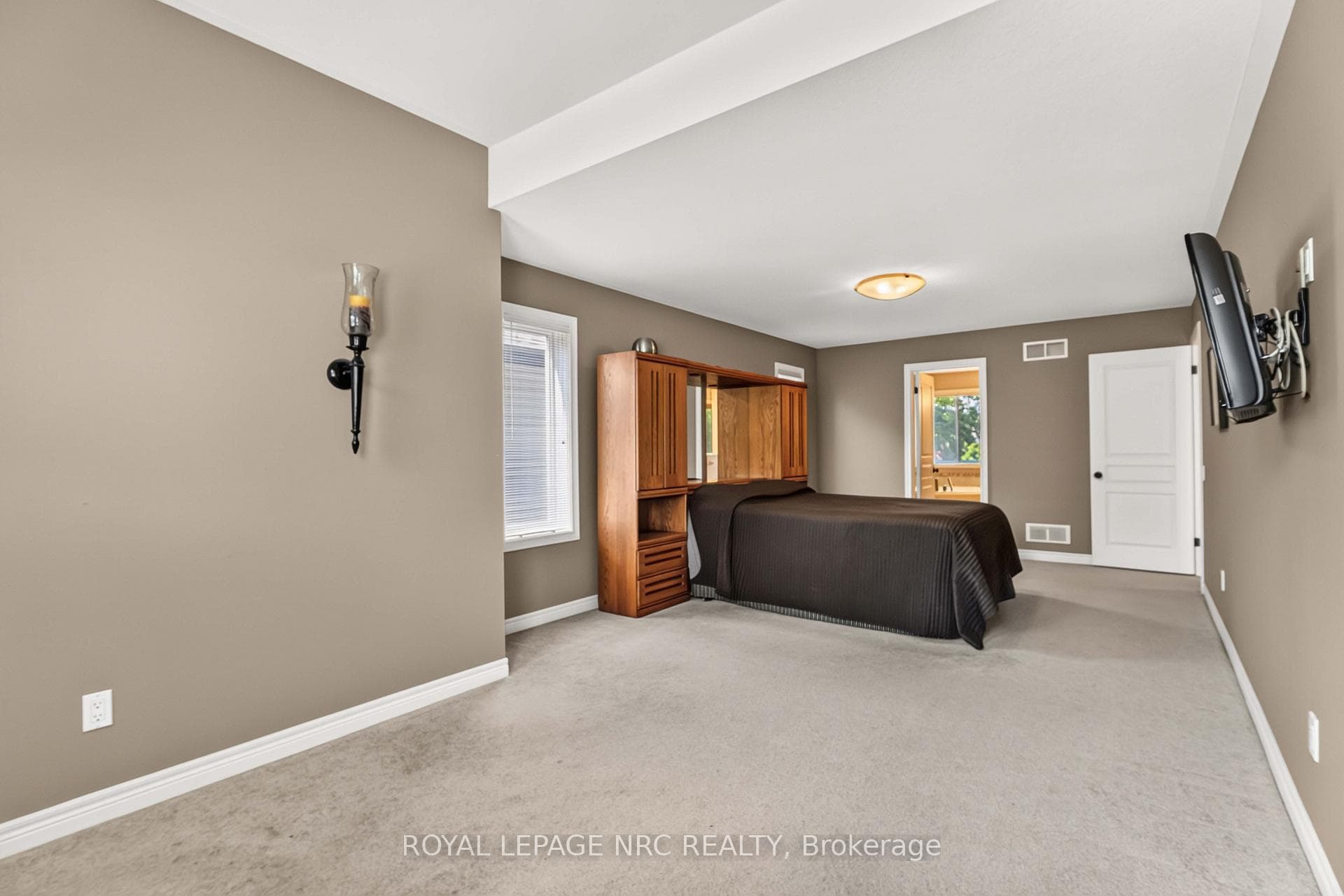 378 Pelham Road photo 32