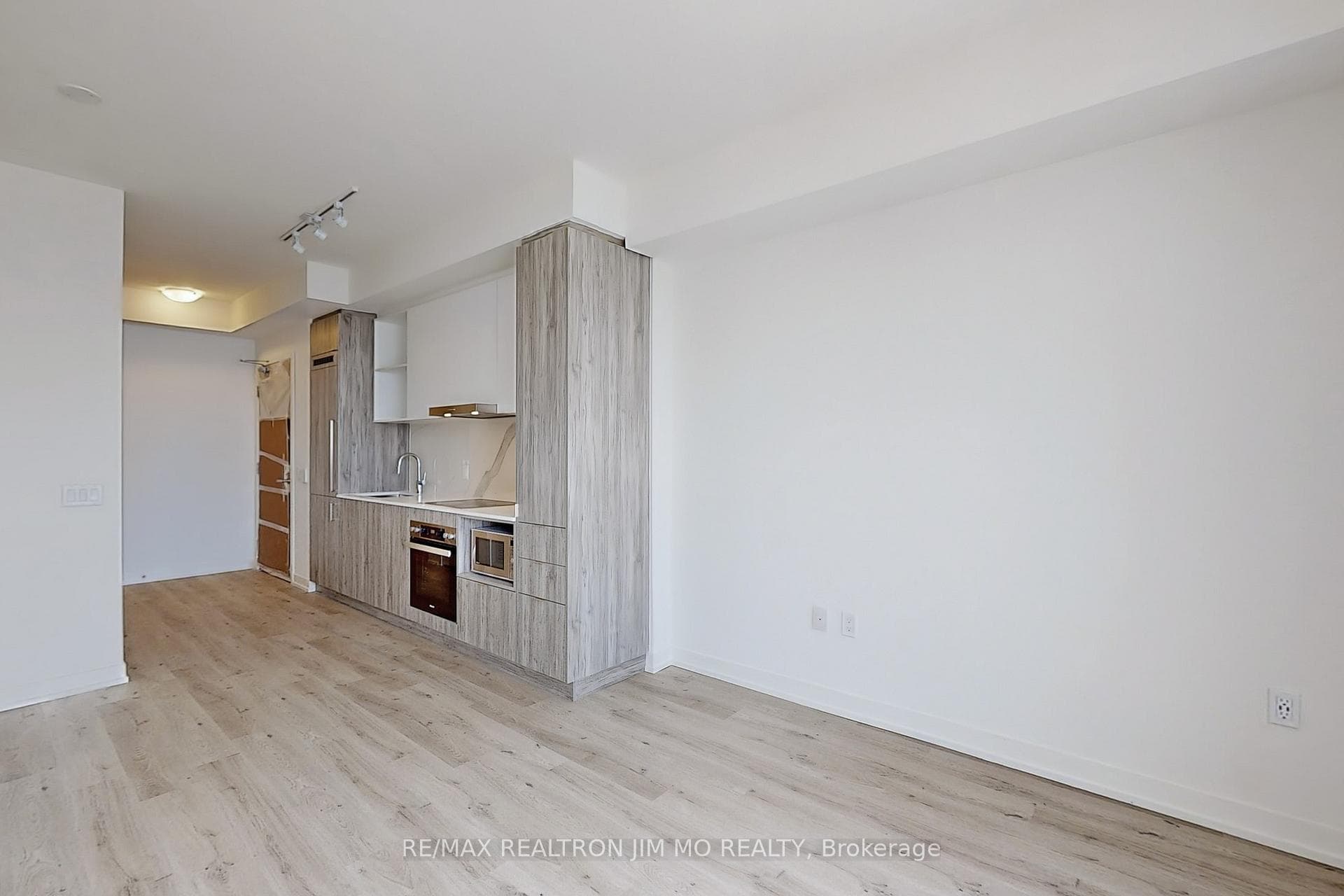 138 Downes Street Unit 5107 photo 18