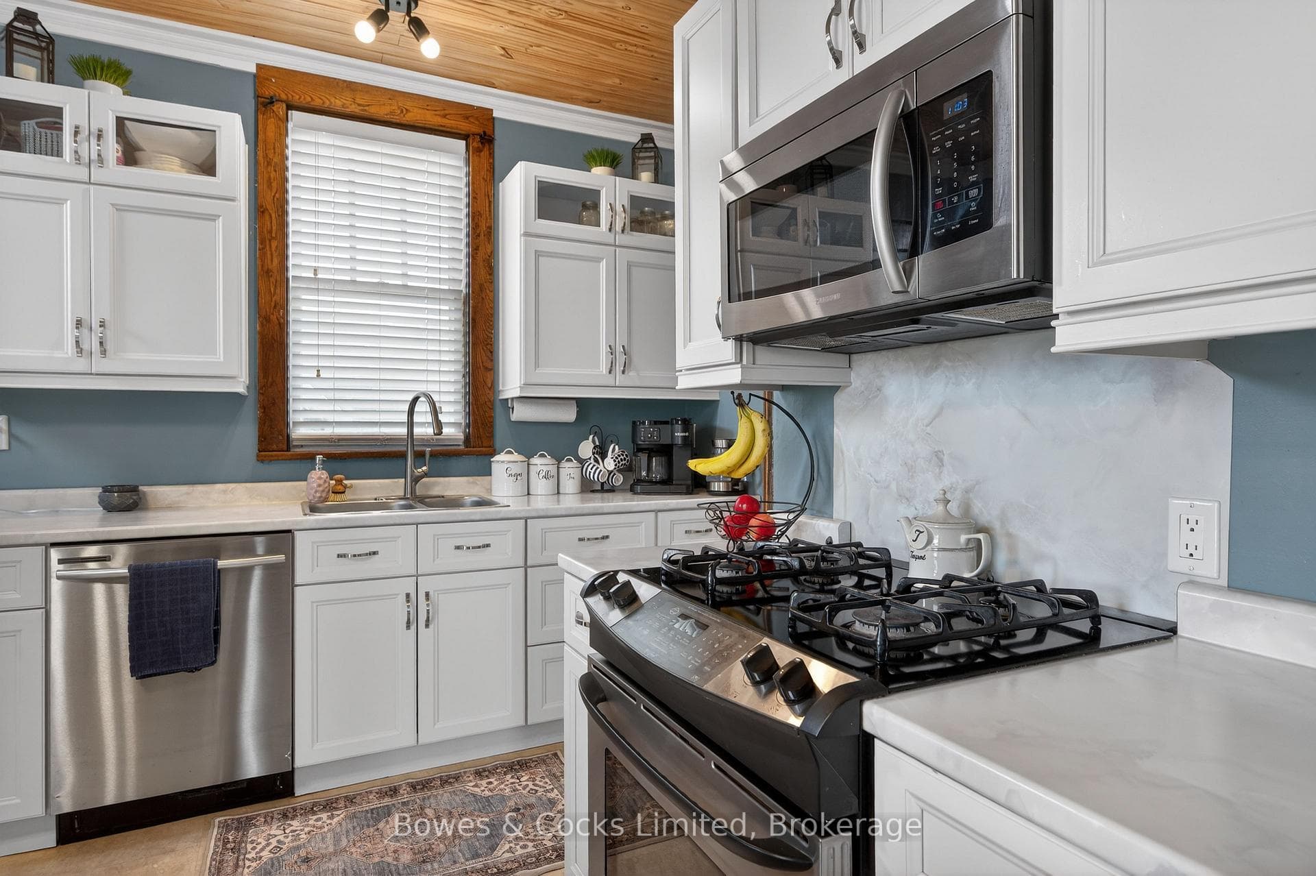 270 William Street photo 14