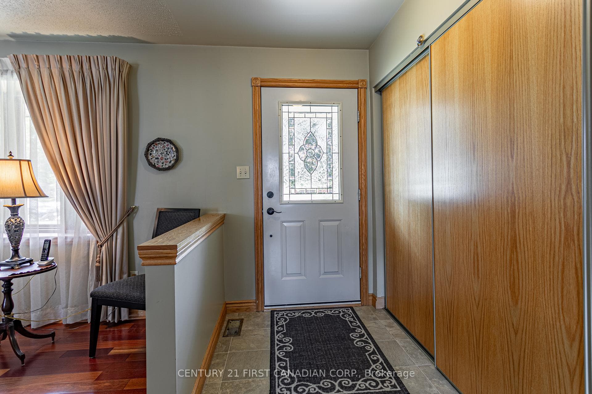 219 Stanley Street photo 6