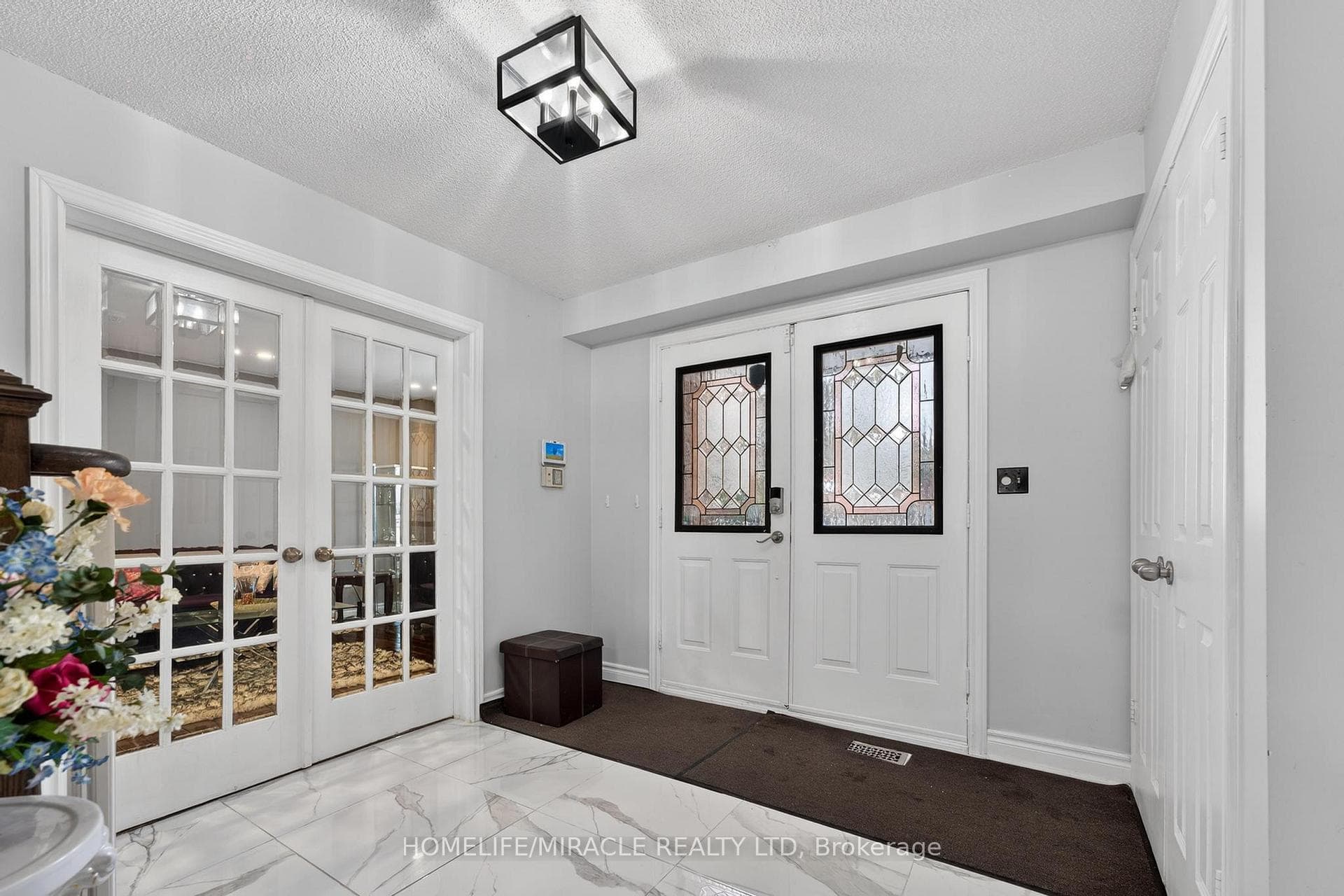 1002 Rambleberry Avenue photo 8