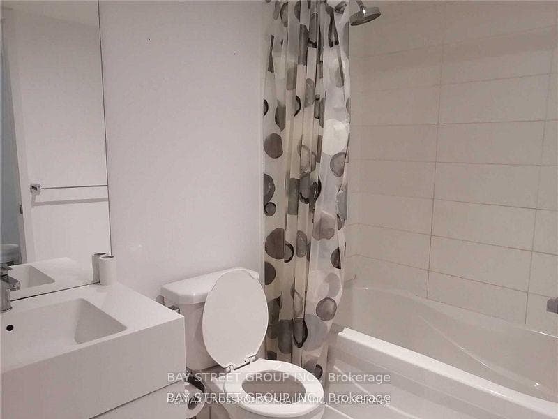 15 Iceboat Terrace Unit 633 photo 10