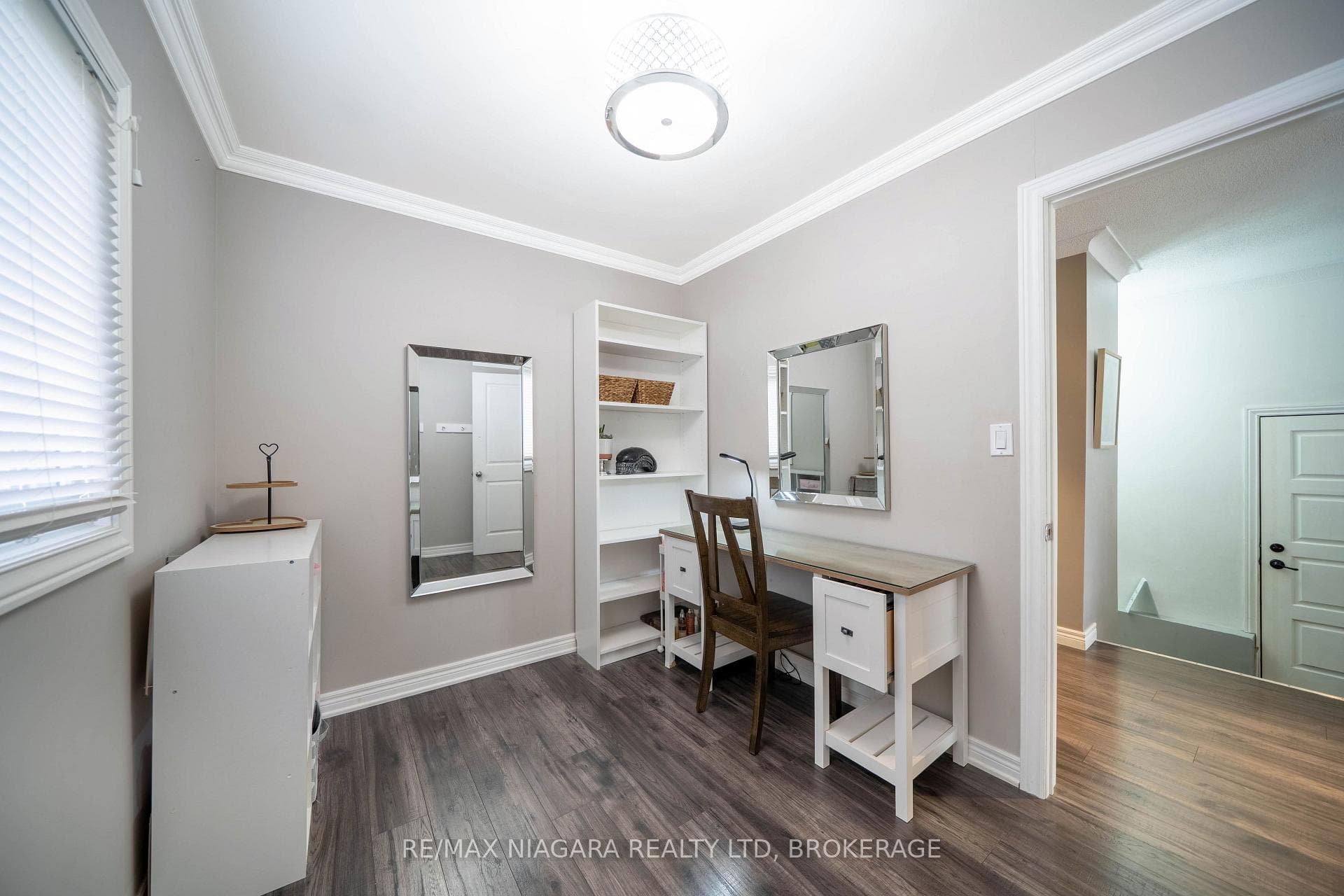 33 Bloomfield Avenue photo 13