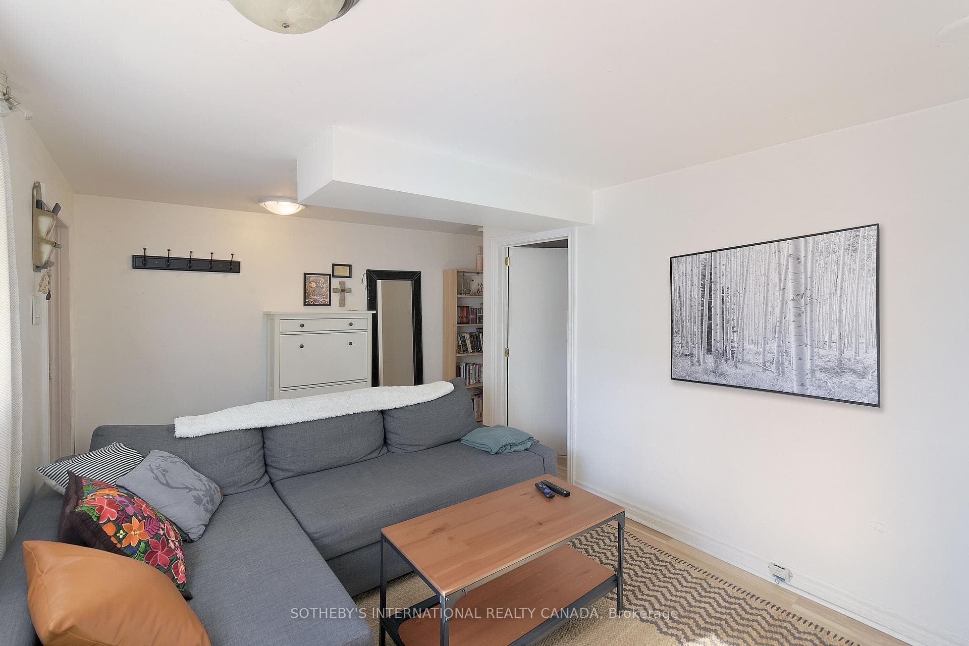1155 Davenport Road photo 13