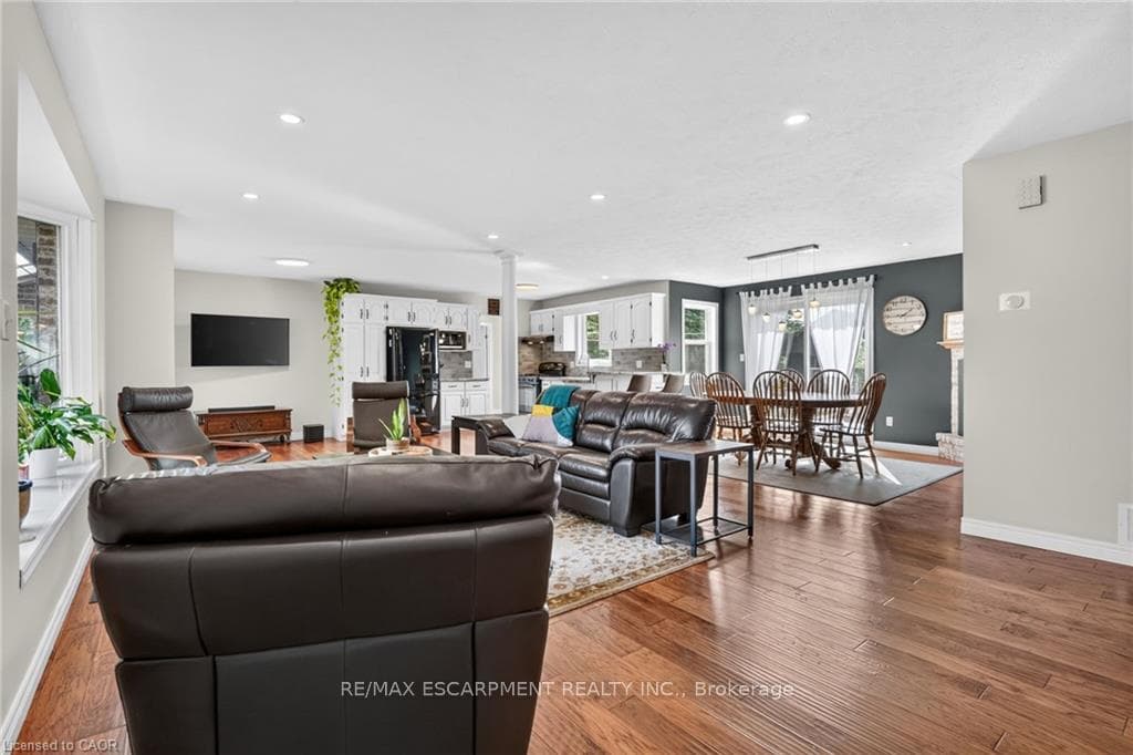 952 Robinson Road photo 10