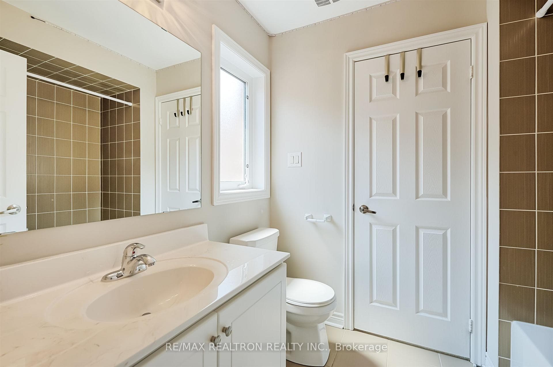 27 Ironbark Court photo 30