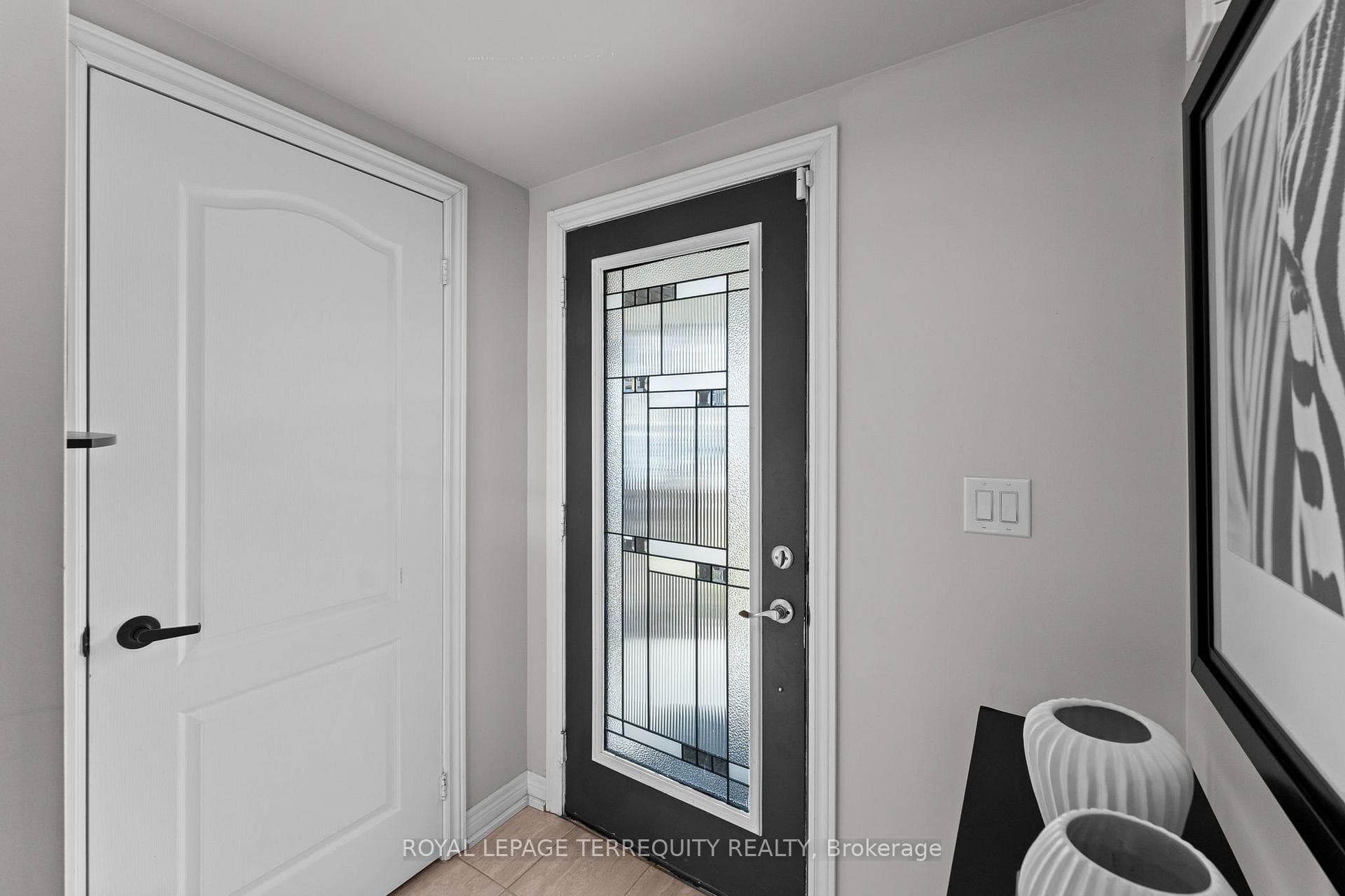 1779 Carousel Drive photo 4