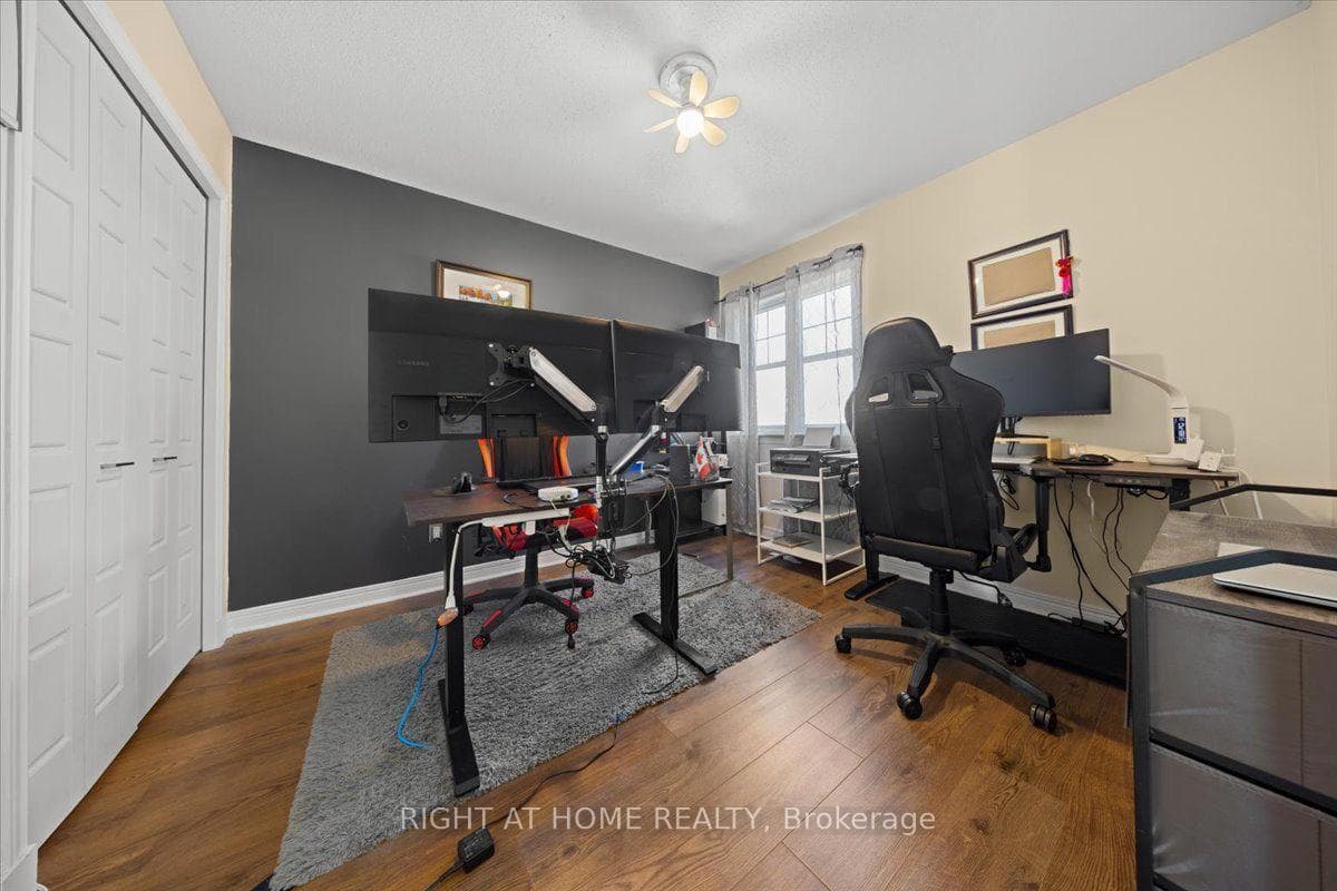 850 Feather Moss Way photo 33