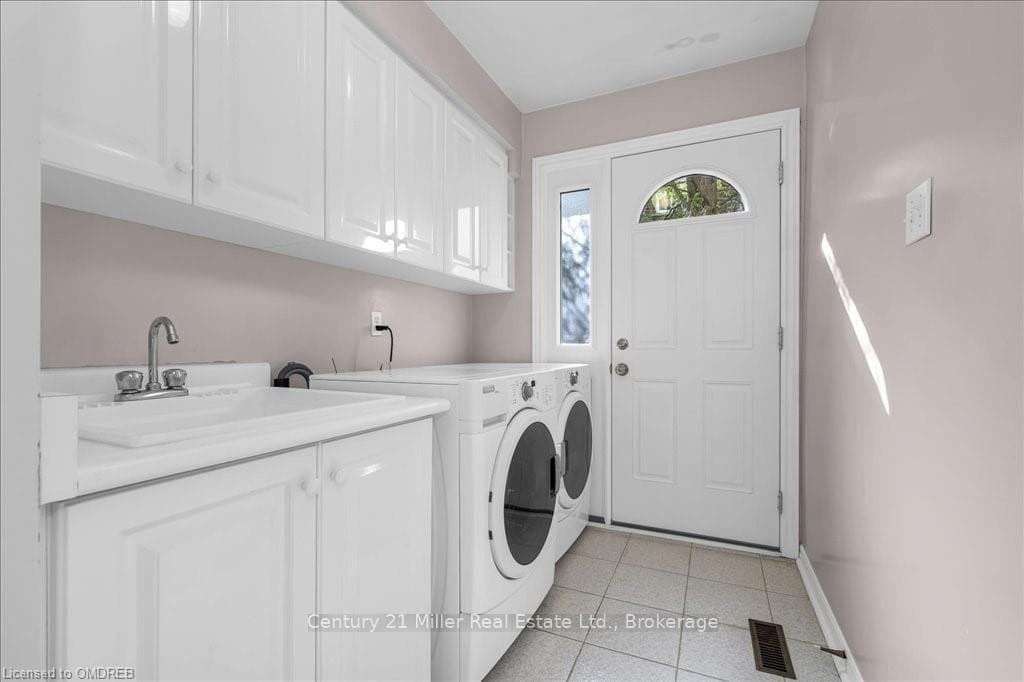 1297 GRIFFITH Place photo 11