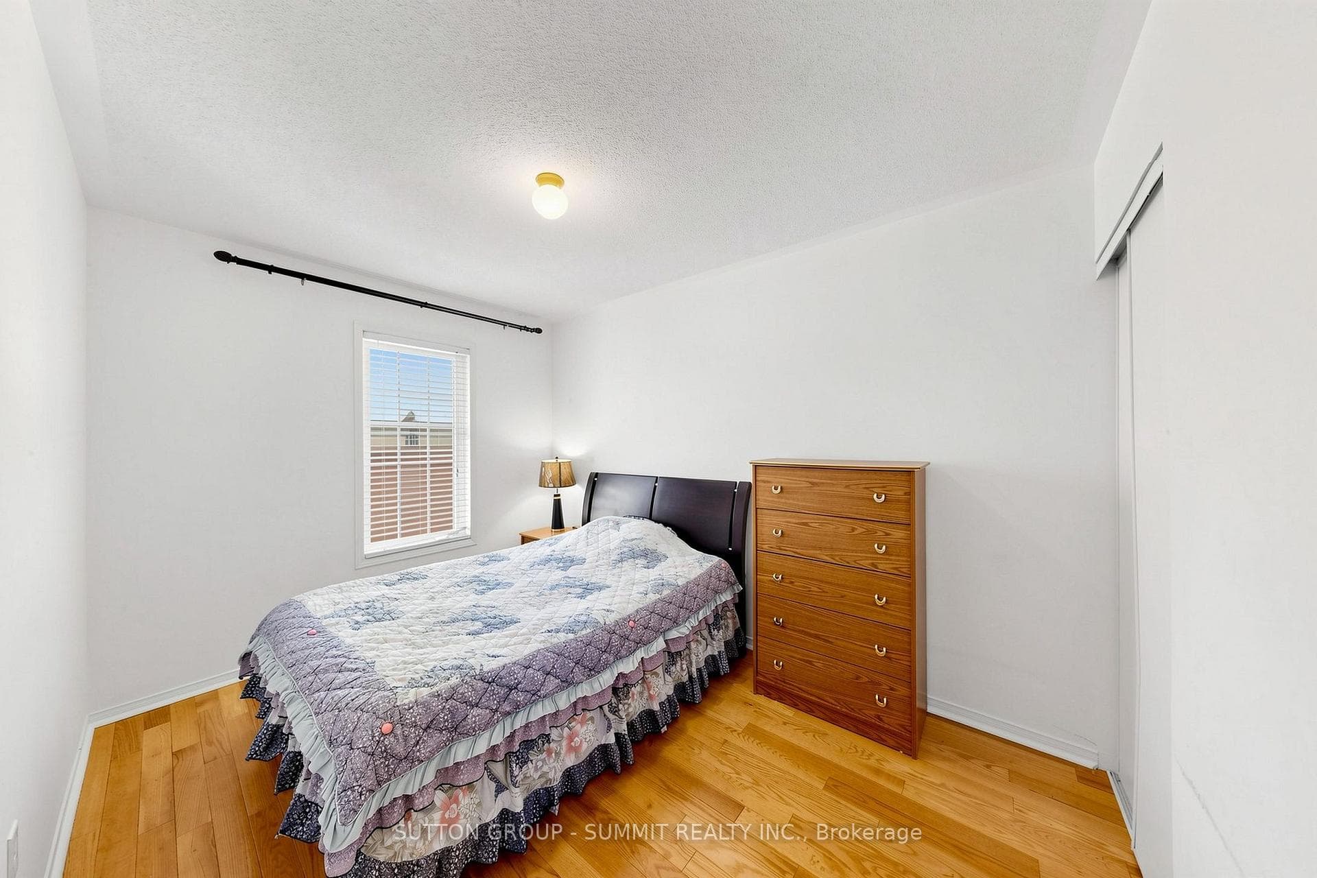 141 Gatwick Drive photo 30