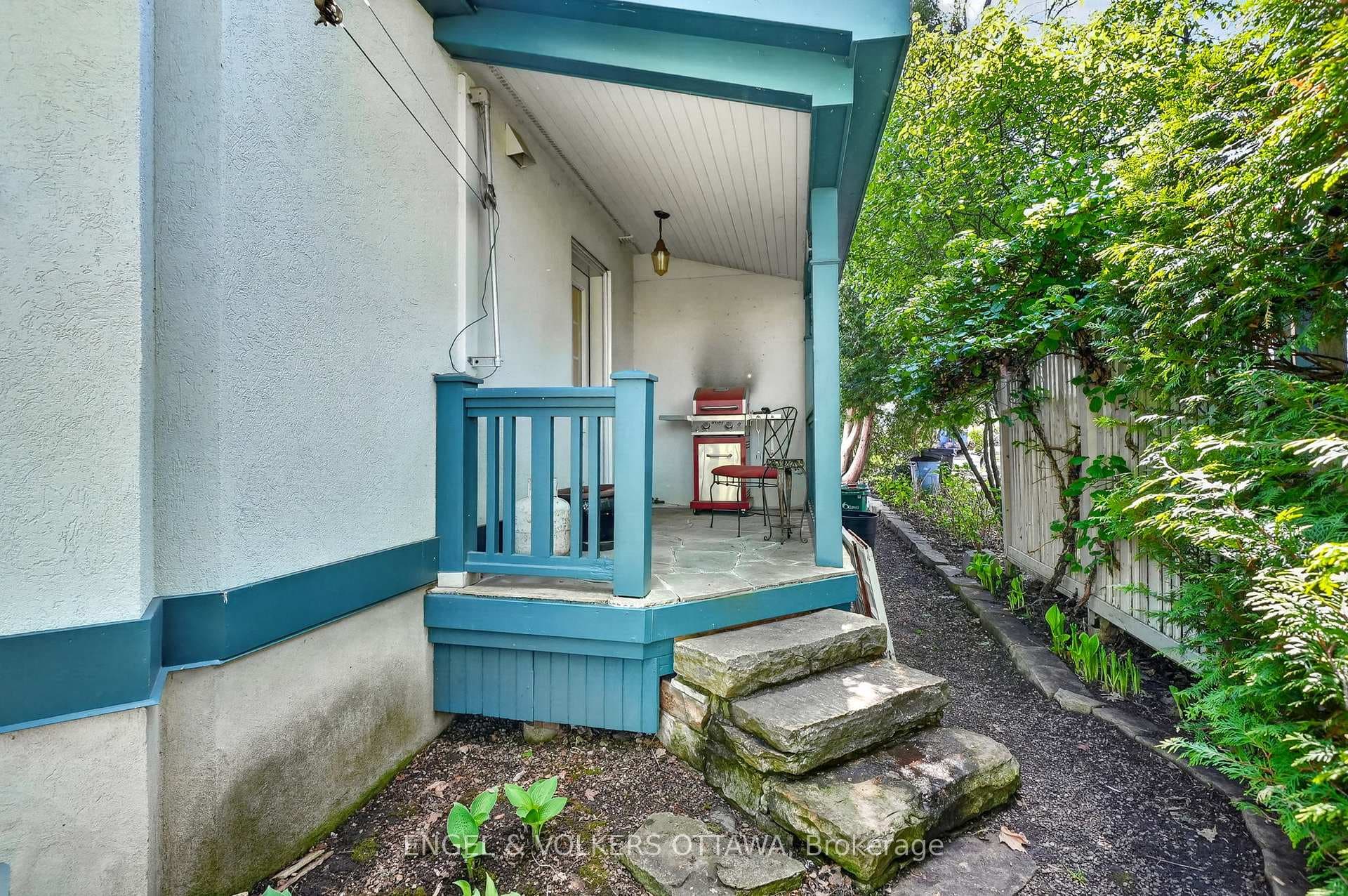 503 Piccadilly Avenue photo 39