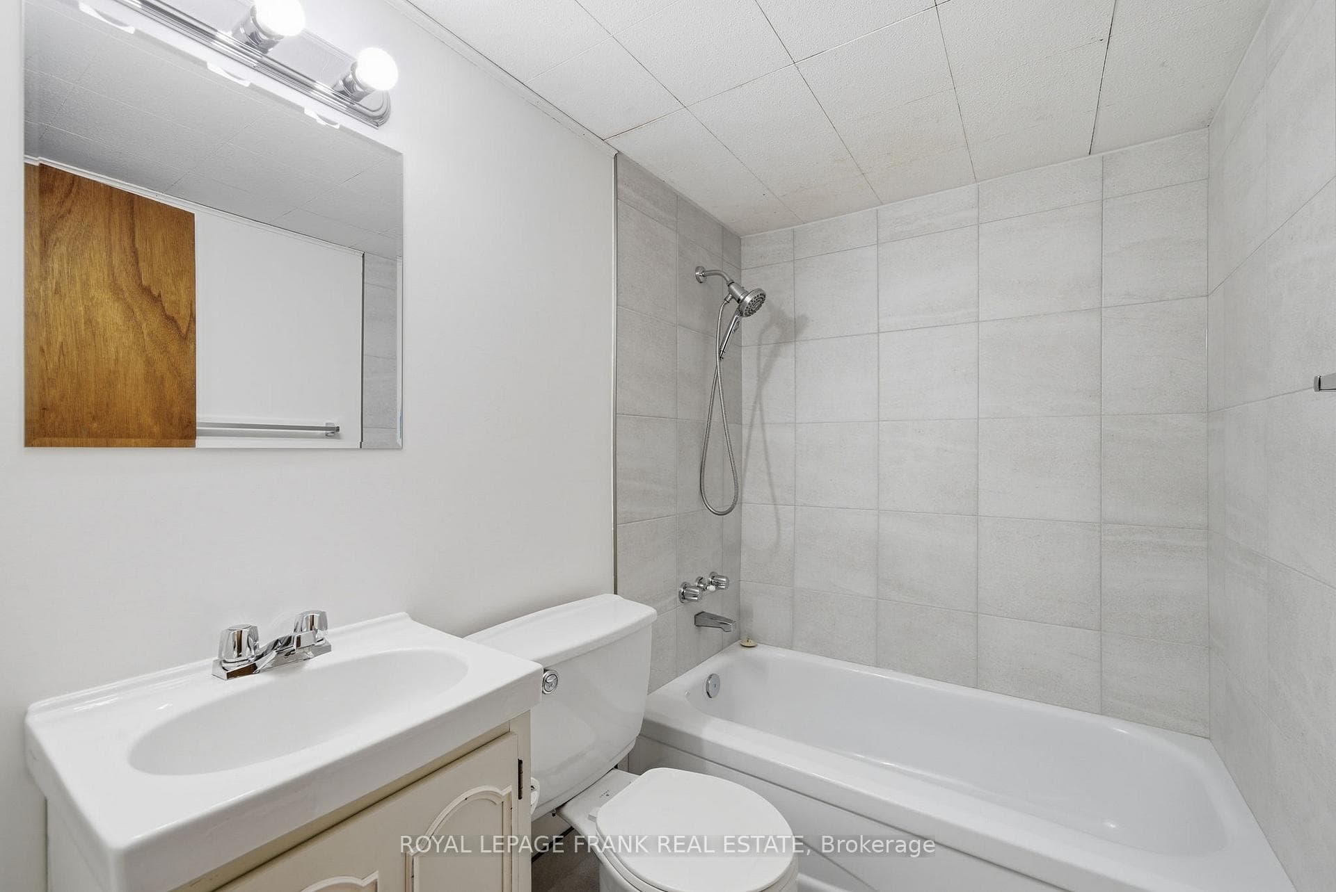 808 Aylmer Street photo 35