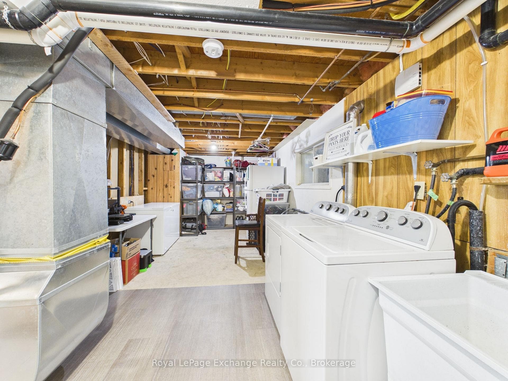 Utility room - 2020 n/g furnace, plenty of storage