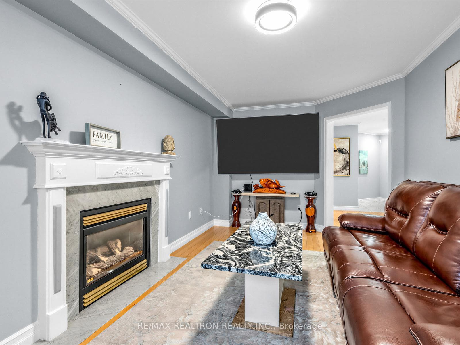 52 Loon Avenue photo 10