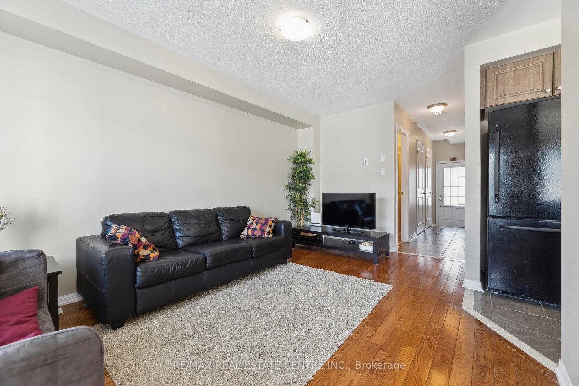 42 Devlin Crescent photo 9